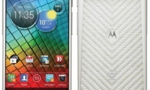Motorola-RAZR-i-branco_59227_1