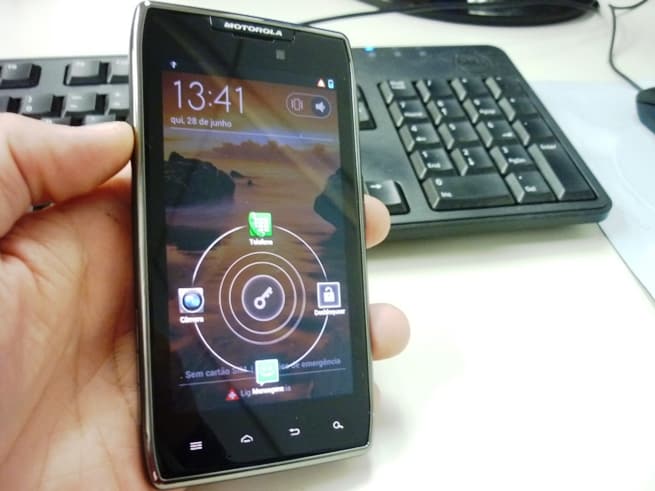 Motorola_RAZR_MAXX