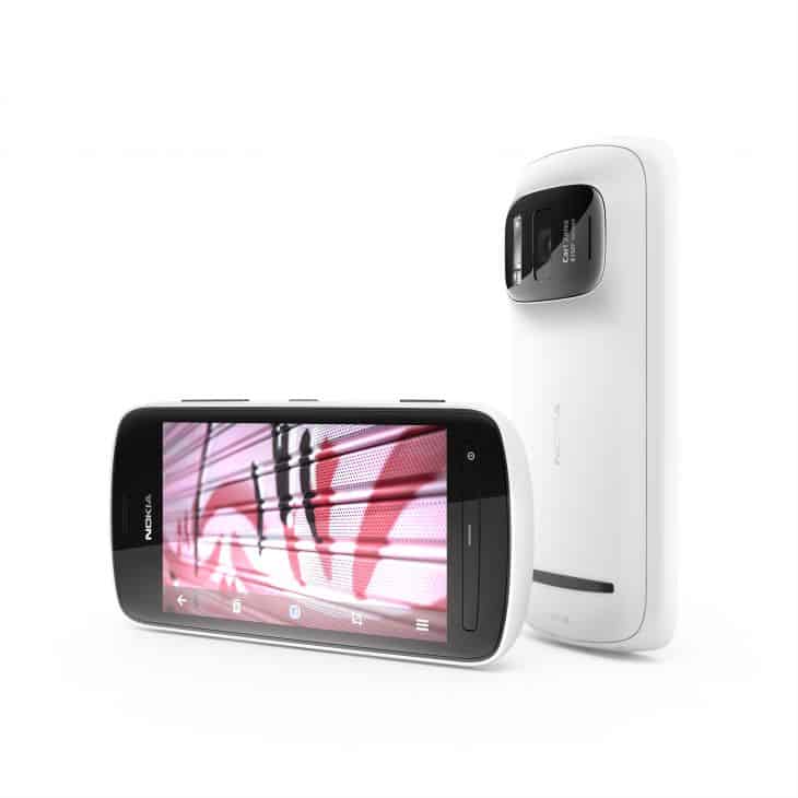700-nokia-808-pureview-white-portrait
