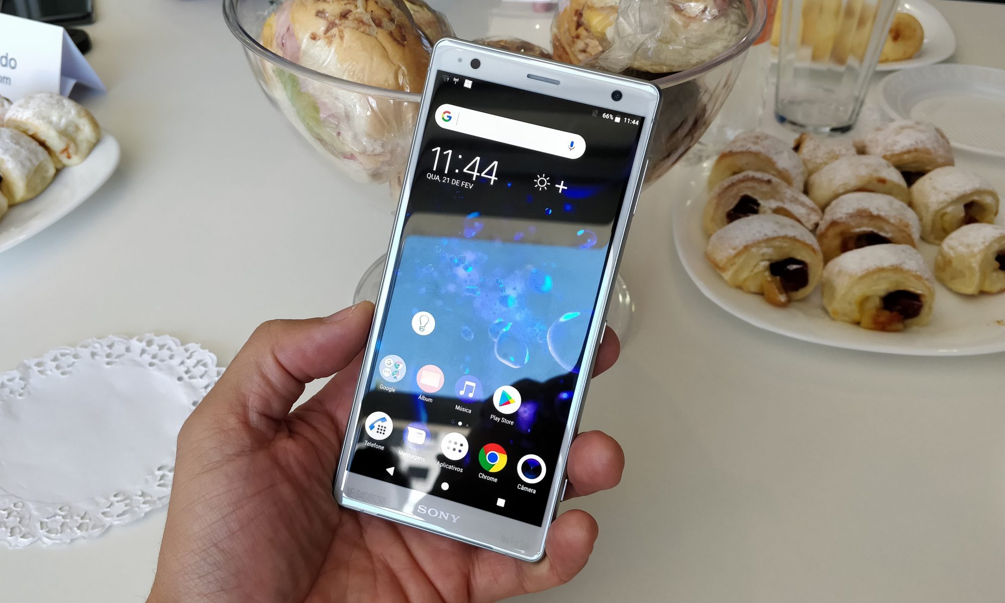 xperia xz2 frente