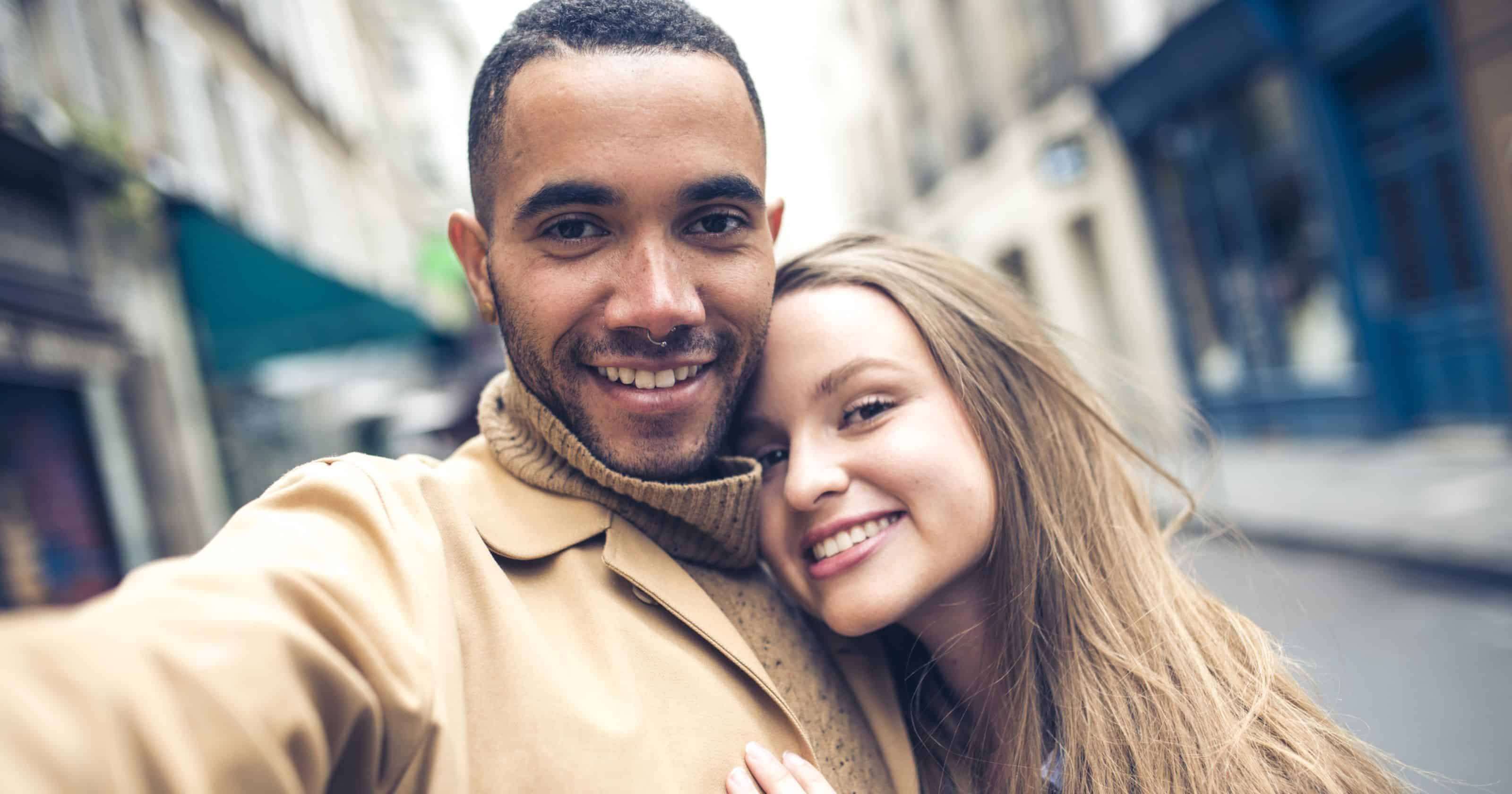 Tecnologia fotográfica: Melhores selfies = melhores oportunidades no amor