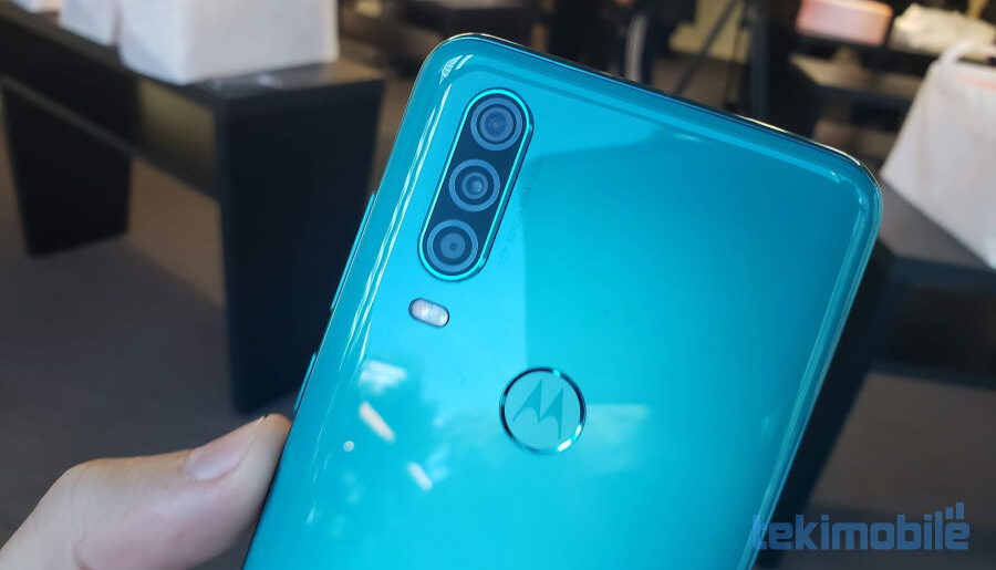 MOTOROLA ONE ACTION CAMERAS