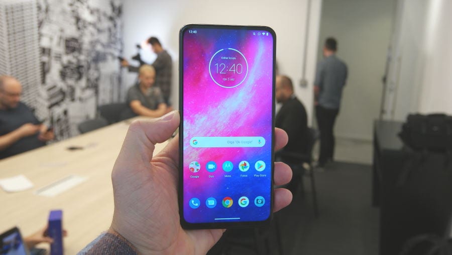 Motorola One Hyper