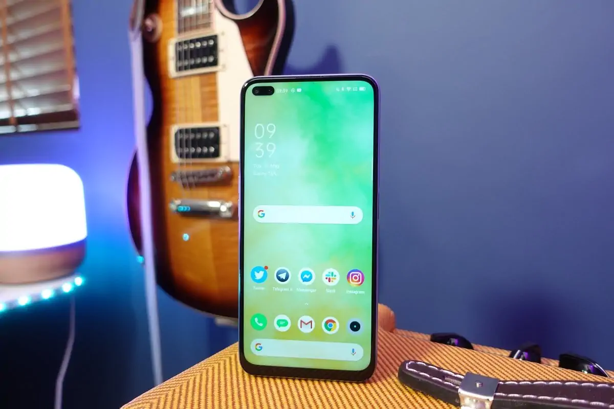 Realme X3 Superzoom tem câmera sensacional com processador do ano passado